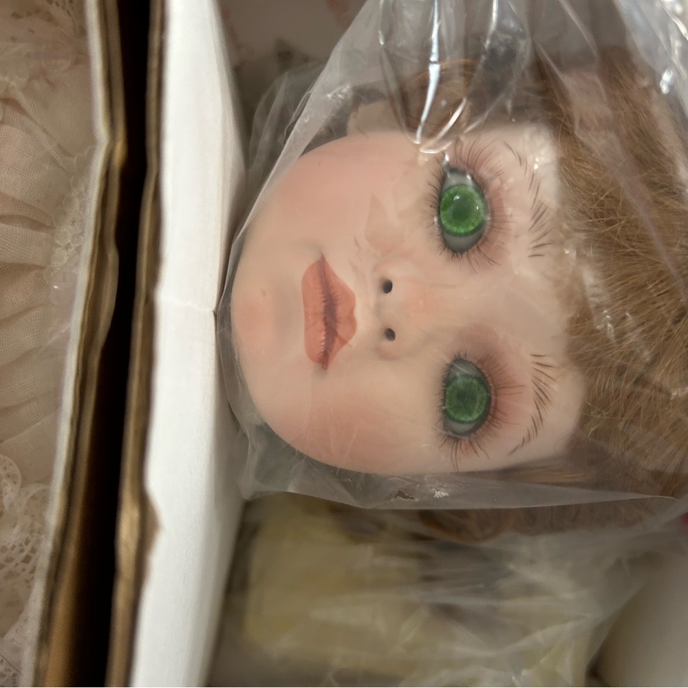 Grace Pink Patterned Box - Picture 4 of 5